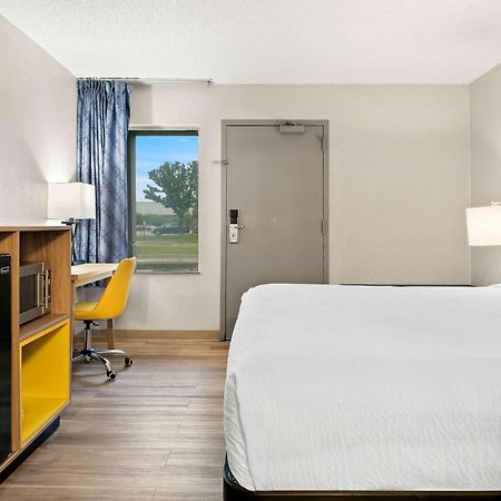 Days Inn & Suites By Wyndham Warren Εξωτερικό φωτογραφία