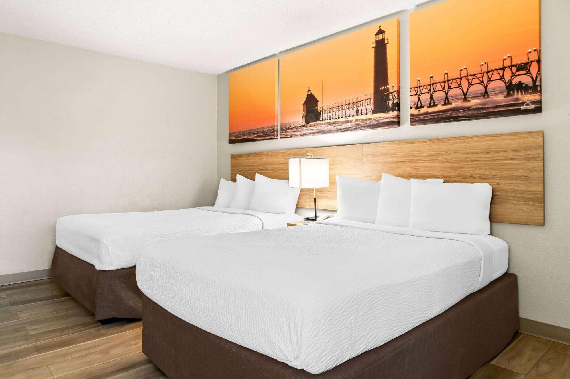 Days Inn & Suites By Wyndham Warren Εξωτερικό φωτογραφία