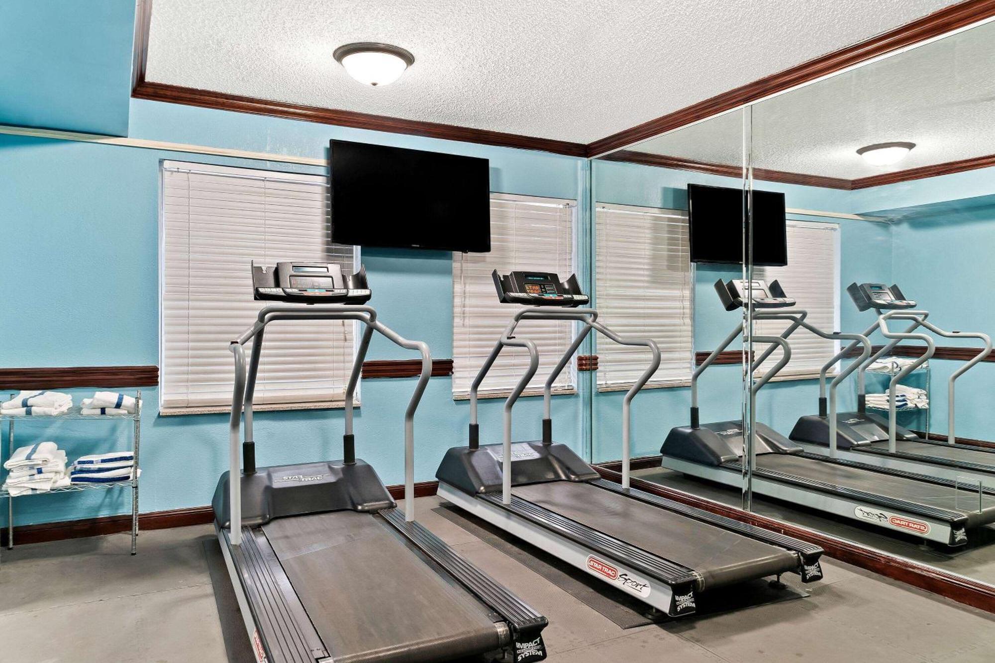 Days Inn & Suites By Wyndham Warren Εξωτερικό φωτογραφία