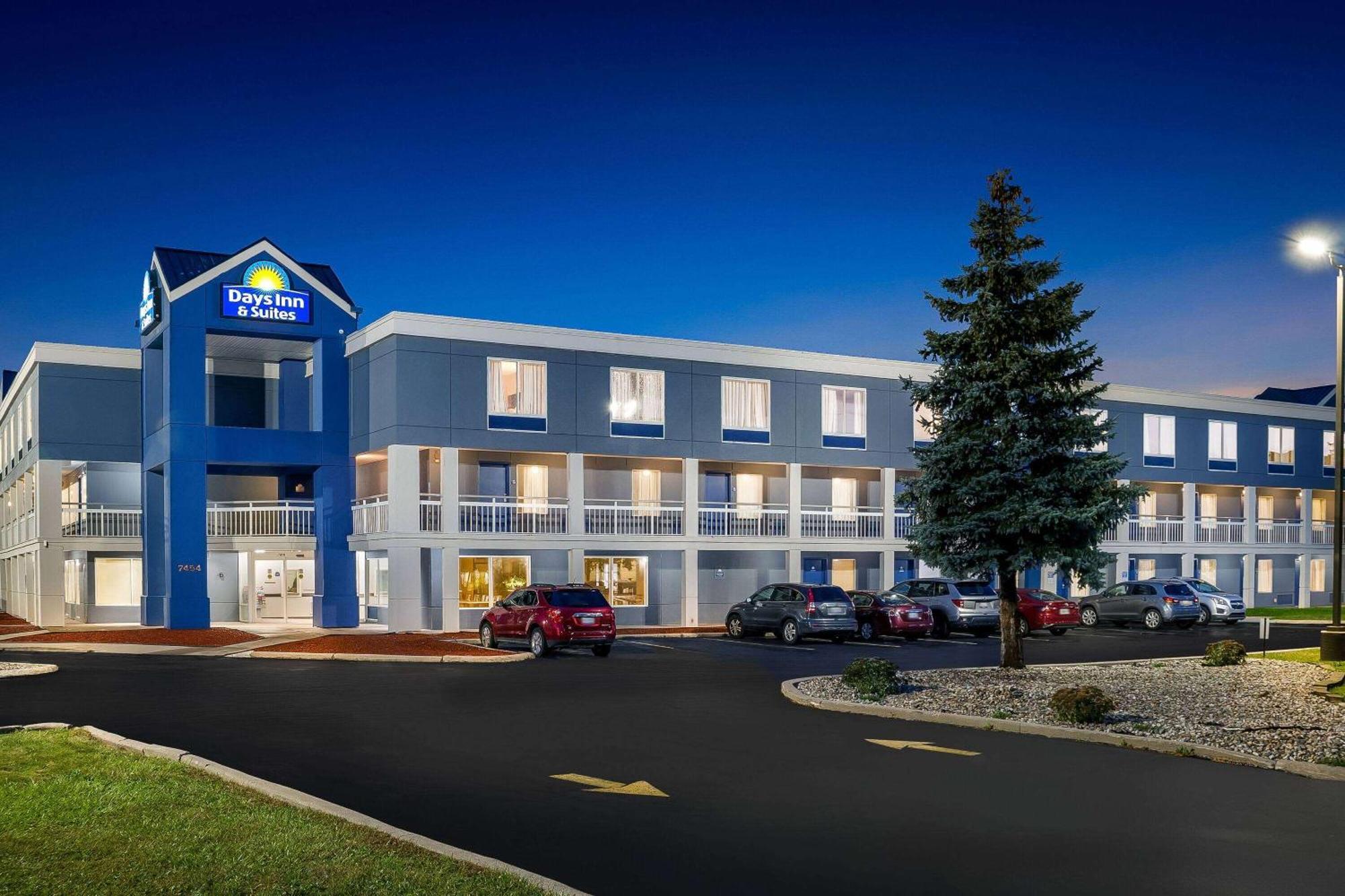 Days Inn & Suites By Wyndham Warren Εξωτερικό φωτογραφία
